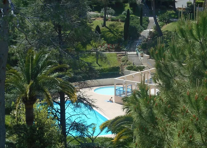Les Palmiers - Cote D'azur アパート