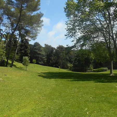 Les Palmiers - Cote D'azur Апартаменты *